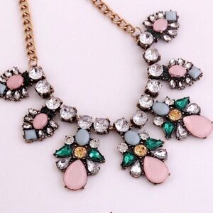 RHINESTONE PINK BIB NECKLACE #161